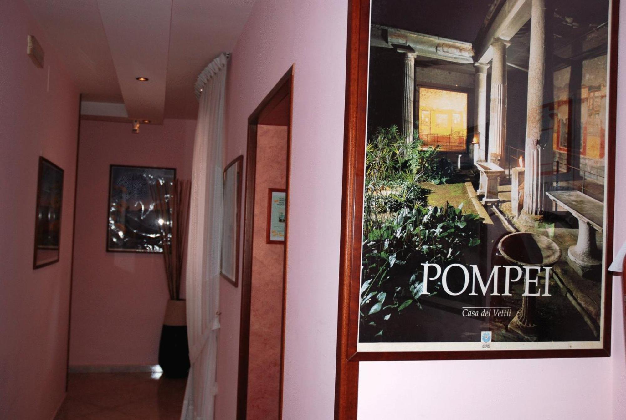 Hotel Grillo Verde Torre Annunziata Bagian luar foto